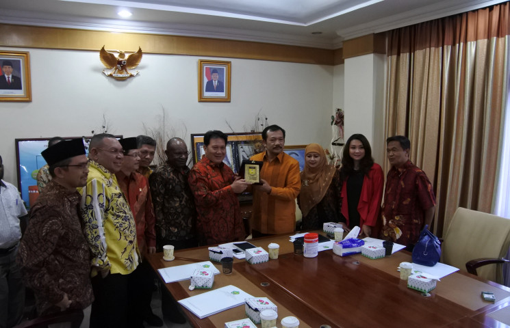 DPR RI Puji Kehidupan Umat Beragama Papua Yang Harmonis